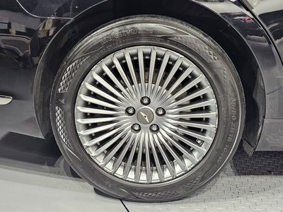 2020 Genesis G90 photo 6