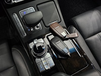 2020 Genesis G90 缩略图 18