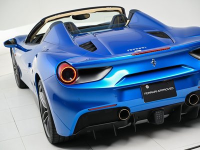 صورة مصغرة 24 لـ 2017 Ferrari 488 SPIDER