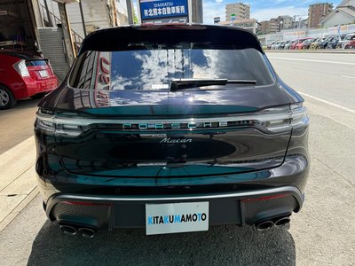 2024 Porsche MACAN photo 6