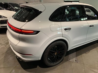 PORSCHE CAYENNE - 9