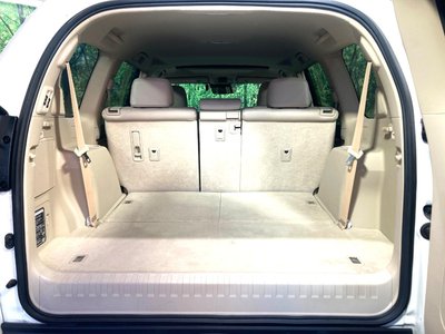 TOYOTA LAND CRUISER PRADO - 10