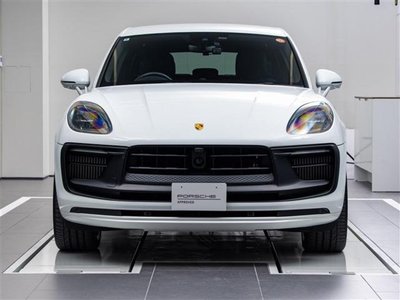 PORSCHE MACAN - 3