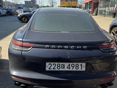PORSCHE PANAMERA - 2
