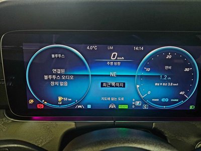 MERCEDES-BENZ E-CLASS - 10