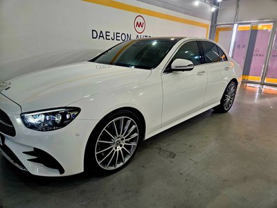 MERCEDES-BENZ E-CLASS - 4