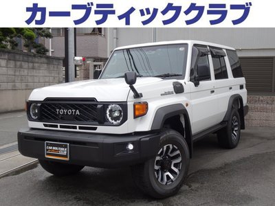 TOYOTA LAND CRUISER 70 - 1