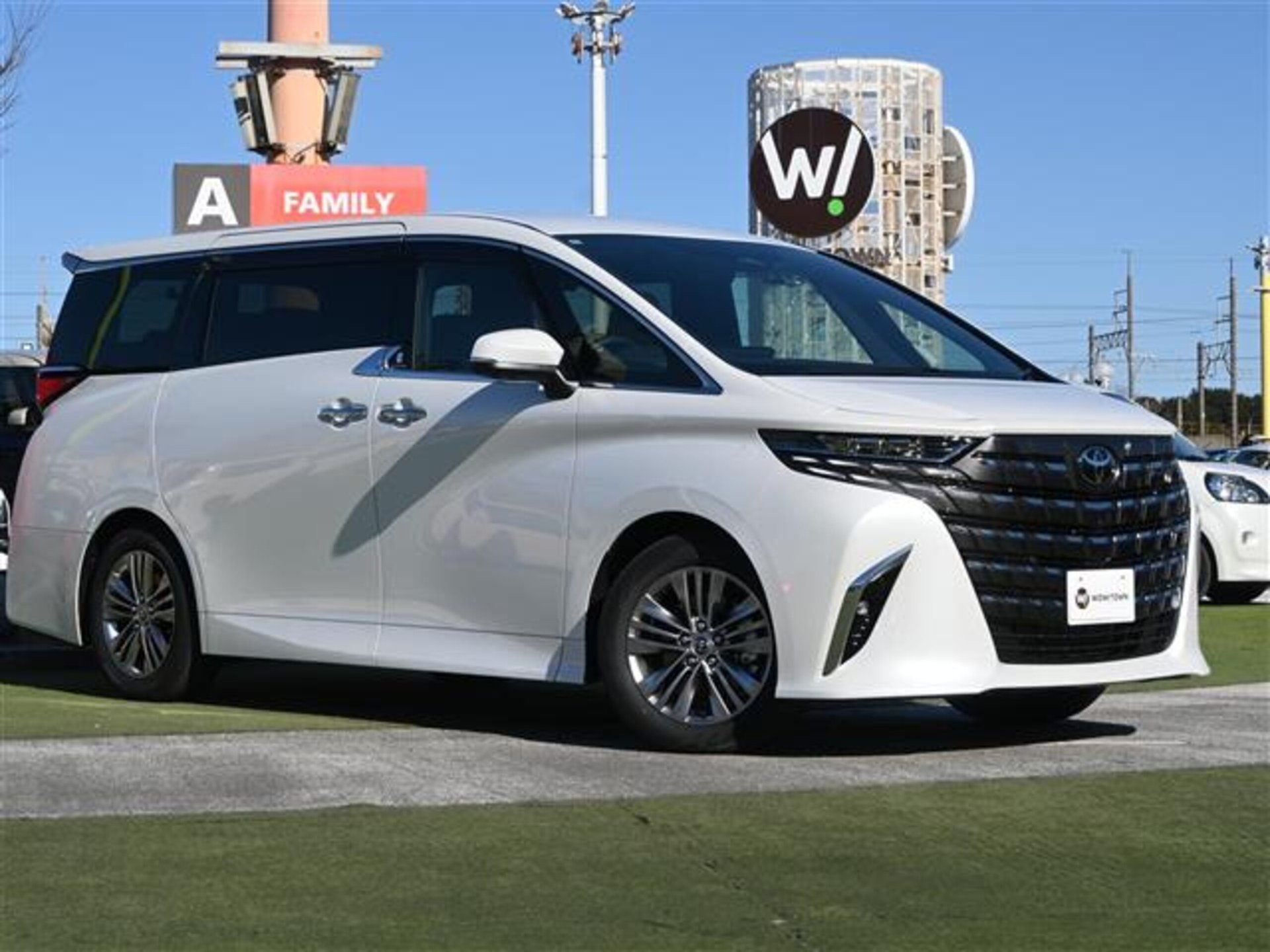 TOYOTA ALPHARD - View 1