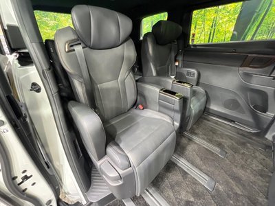 TOYOTA ALPHARD - 9