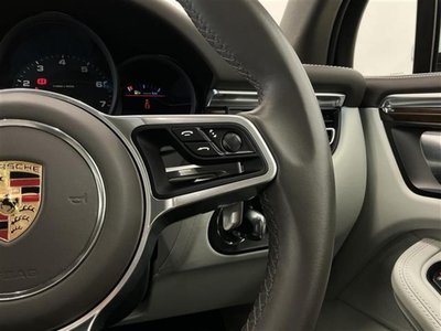 PORSCHE MACAN - 5