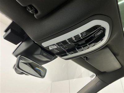 PORSCHE MACAN - 9