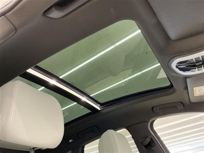 PORSCHE MACAN - 8