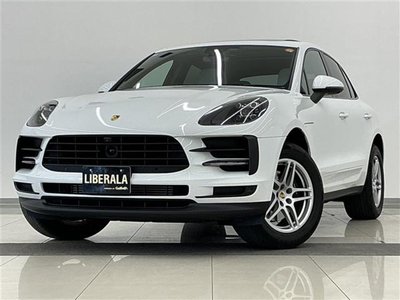 PORSCHE MACAN - 1