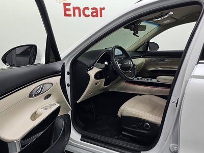 2022 Genesis GV70 — миниатюра 13