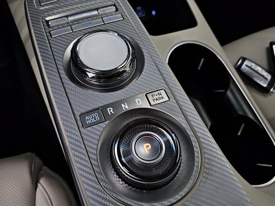 2022 Genesis GV70 — миниатюра 12