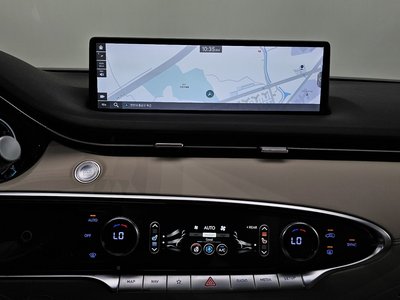 2022 Genesis GV70 — миниатюра 19