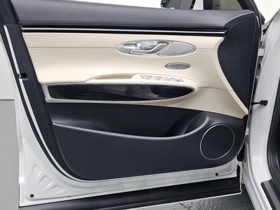 2022 Genesis GV70 — миниатюра 14