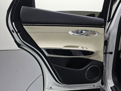 2022 Genesis GV70 — миниатюра 15