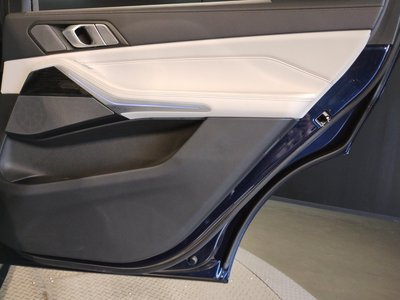 2024 BMW X7 — миниатюра 57