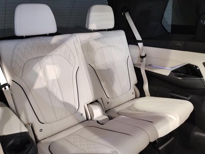 2024 BMW X7 — миниатюра 14
