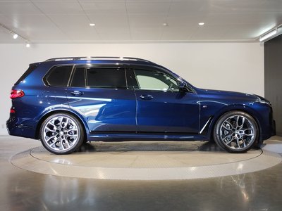 BMW X7 - 7