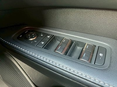 2023 Lexus RX — миниатюра 28