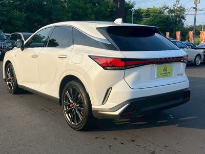 صورة 5 لـ 2023 Lexus RX