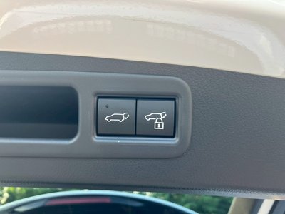 2023 Lexus RX — миниатюра 32