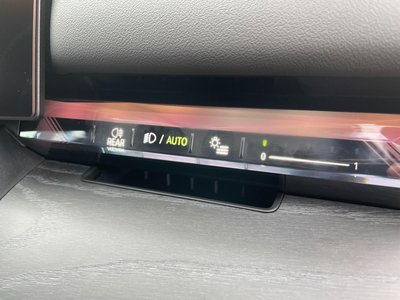 2025 BMW 5 SERIES TOURING — миниатюра 32