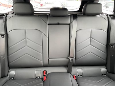 2025 BMW 5 SERIES TOURING — миниатюра 38
