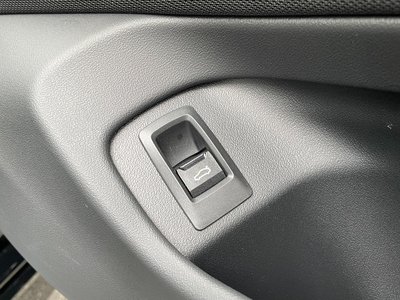 2025 BMW 5 SERIES TOURING — миниатюра 31