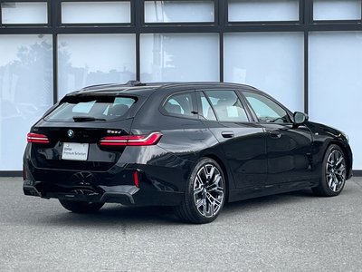2025 BMW 5 SERIES TOURING — фото 5