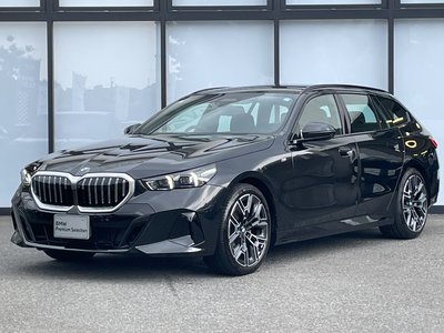 2025 BMW 5 SERIES TOURING — фото 1