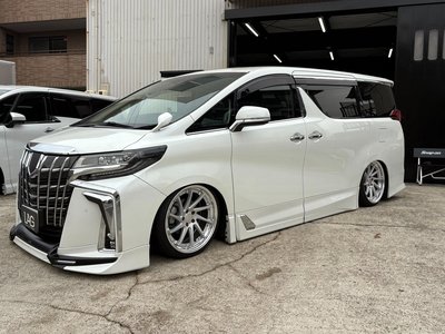 TOYOTA ALPHARD - 5