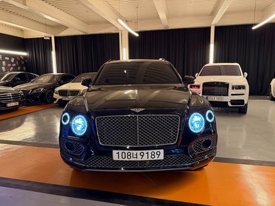 BENTLEY BENTAYGA - 6