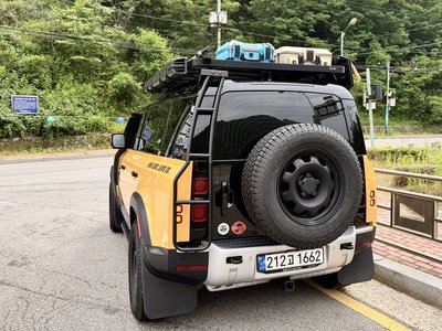 LAND ROVER DEFENDER - 5