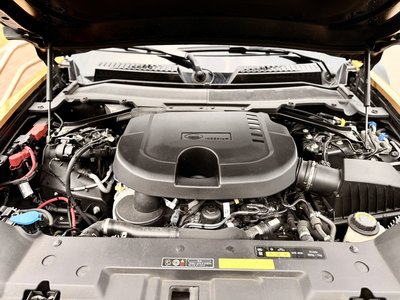 LAND ROVER DEFENDER - 7