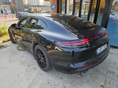 PORSCHE PANAMERA - 2
