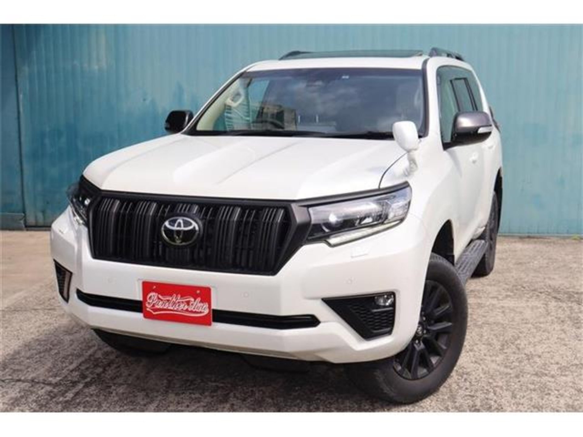 TOYOTA LAND CRUISER PRADO - View 1