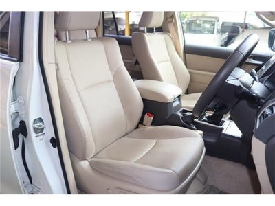 TOYOTA LAND CRUISER - 8