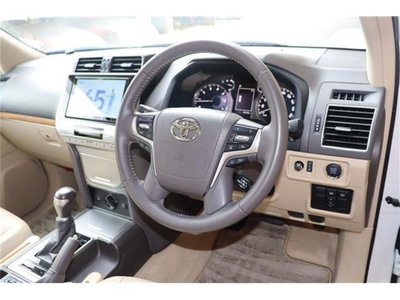 TOYOTA LAND CRUISER - 9