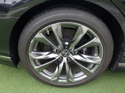 2017 Lexus LS — миниатюра 40
