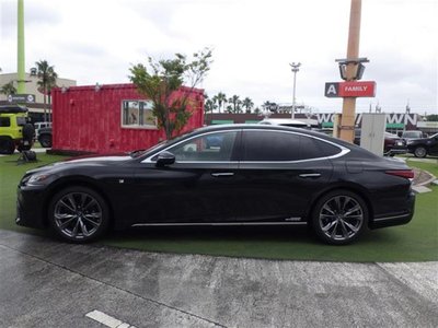 2017 Lexus LS — миниатюра 33