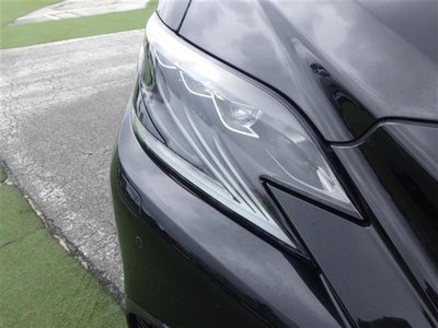 2017 Lexus LS — миниатюра 28