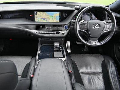 2017 Lexus LS — миниатюра 43