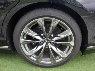 2017 Lexus LS — миниатюра 42