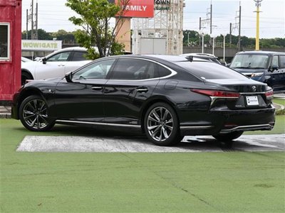2017 Lexus LS — миниатюра 36