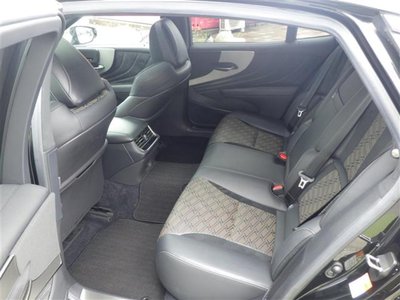 2017 Lexus LS — миниатюра 24