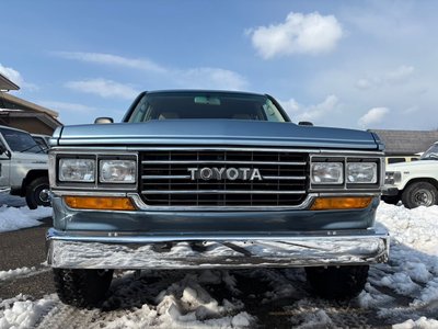 TOYOTA LAND CRUISER 100 - 2