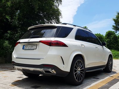 صورة 2 لـ 2023 Mercedes-BENZ GLE